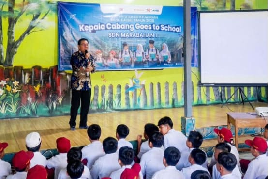 Bank Kalsel Gelar "Kepala Cabang Goes To School" di SDN Marabahan